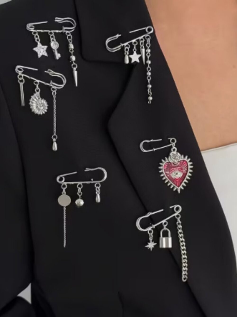 NEW 6 Pack Fashion Packed Brooches/Pins
